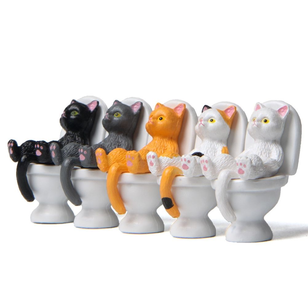 5Pcs Cat Sitting on Toilet Statues Mini Toilet Cat Figurines Desktop Ornaments Home Decor Cartoon Animal Garden Statues for Micro Landscape