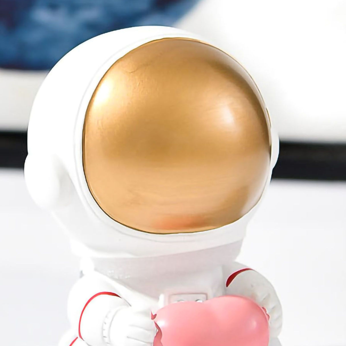 Astronaut Ornaments Space Traveler Sculpture Statue Model for Home Bookcase Desktop Decoration Creative Birthday Gift MYY2020-11A