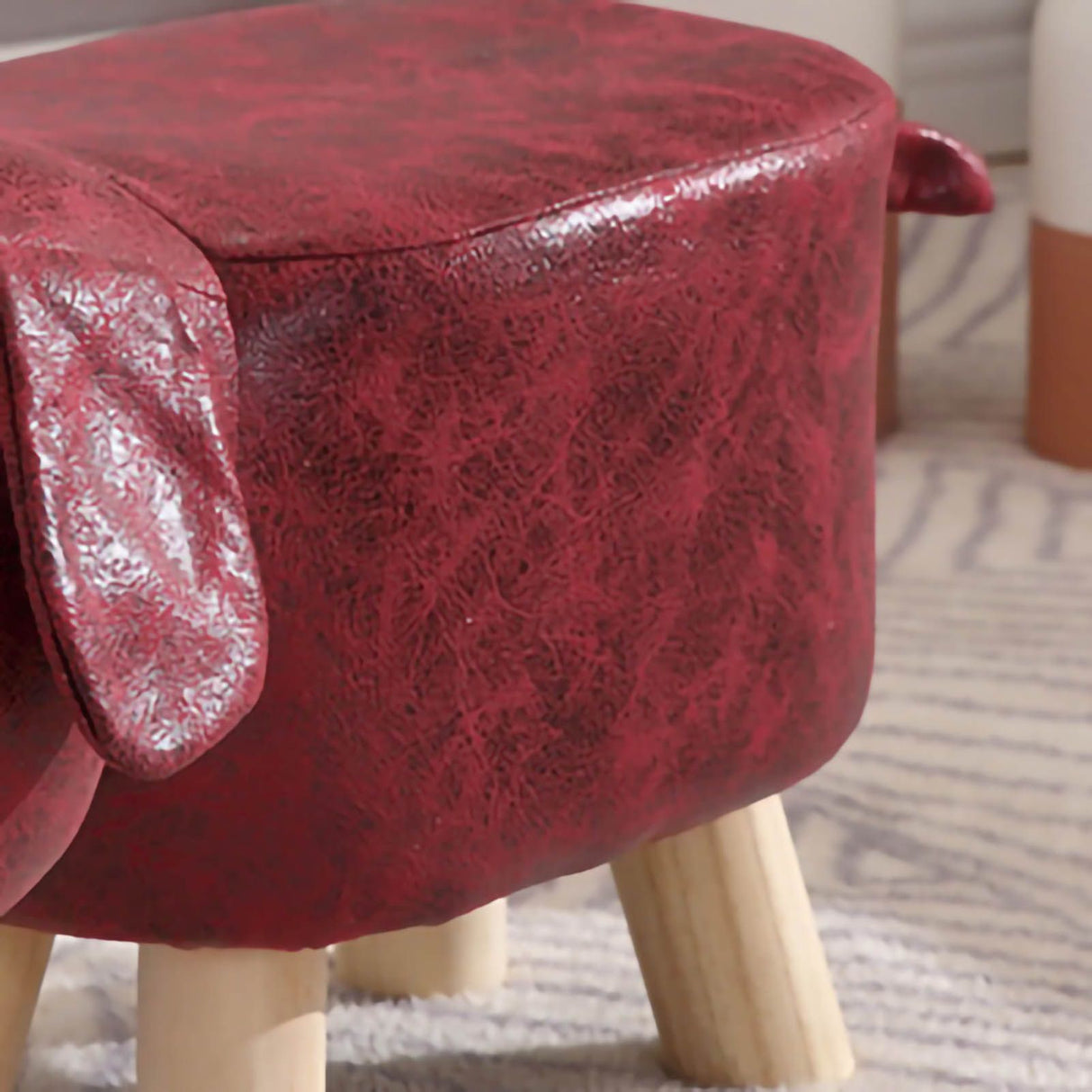 Children Wooden Low Stools Cute Cartoon Children Stool Small Dog Shape Stool for Home Kindergarten Red