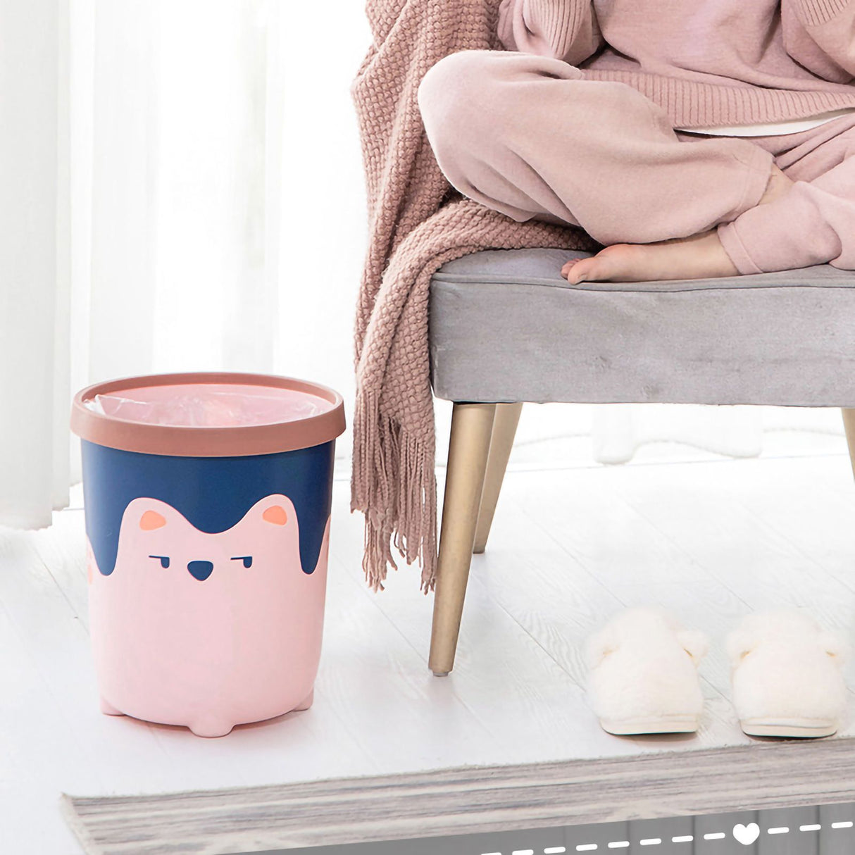 Trash Can Wastebasket Recycle Bin Cute Bear Pattern Large Capacity for Bathroom Bedroom Kitchen Living Room Small Pink