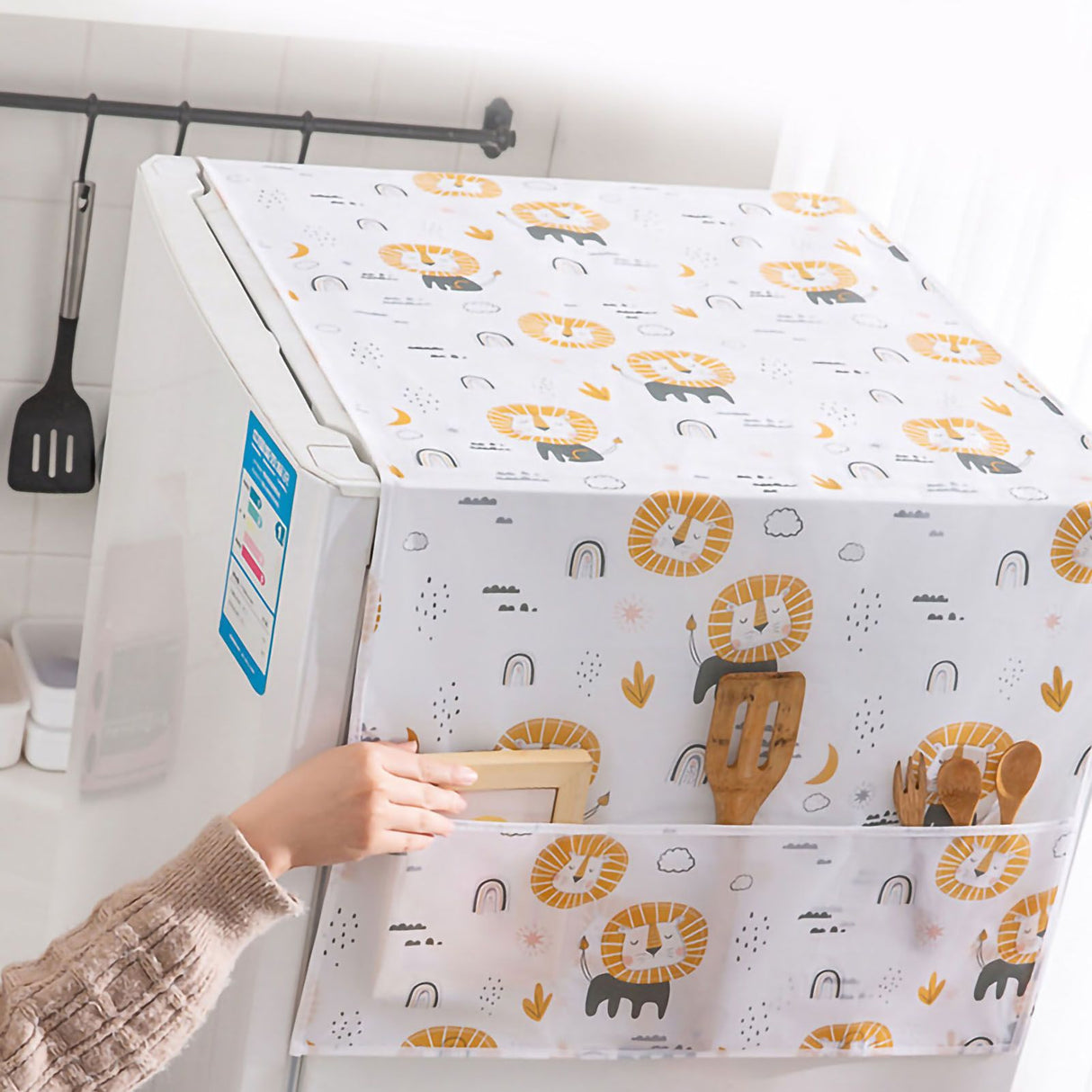 Refrigerator Dust Cover PEVA Home Water and Oil Proofing Refrigerator Cover Towel for Kitchen Lion 130x55cm/51.2x21.7in