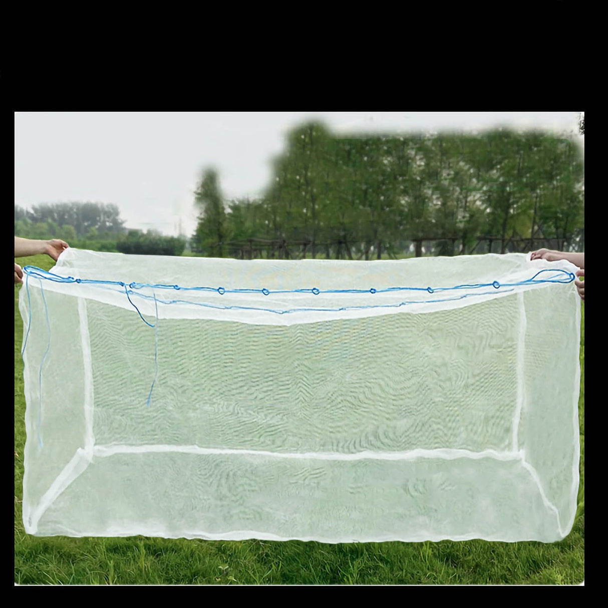 Large Storage Mesh Bag Multifunctional Heavy Duty Large Nylon Woven Mesh Bag for Water Bottles Cans Beverage Bottles 2.4x1.4m 35kg Load