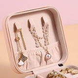 Travel Jewelry Case Exquisite Large Capacity Scratch Resistant Portable Jewelry Organizer Box for Outdoor Travel Red 10x10x5cm/3.9x3.9x2.0in - Top-Down View