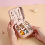 Travel Jewelry Case Exquisite Large Capacity Scratch Resistant Portable Jewelry Organizer Box for Outdoor Travel Red 10x10x5cm/3.9x3.9x2.0in