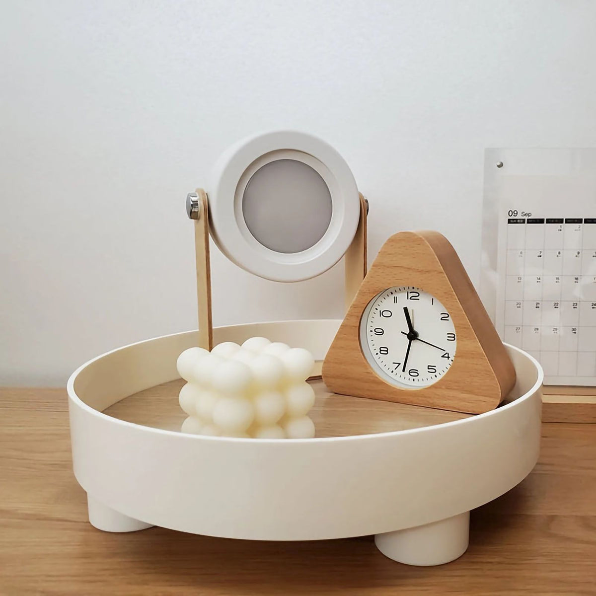 Round Plastic Serving Tray Cosmetic Storage Table Desk Organizer Container for Snack Food Ornaments Vanity Default White