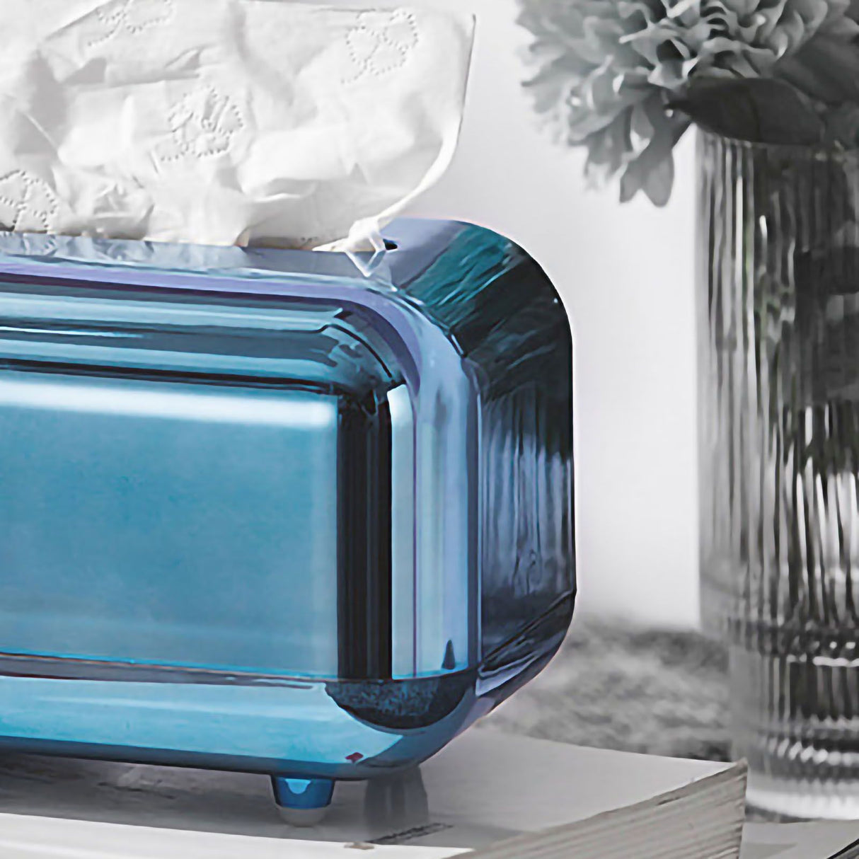 Tissue Storage Box Electroplated Magnetic Retro Built in Spring Facial Tissue Dispenser Box for Home Blue