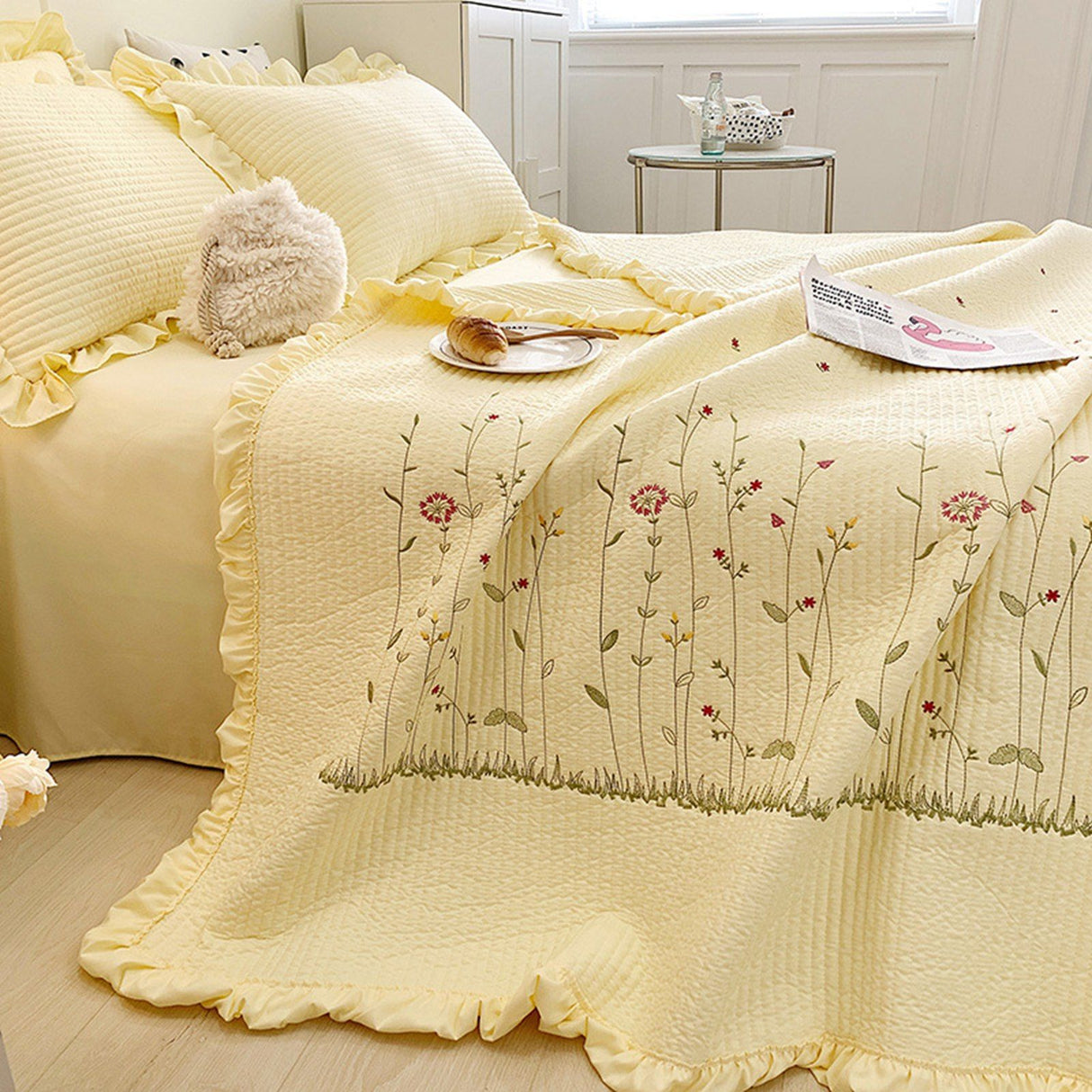 Cotton Quilt Pure Color Home Fashion Elegant Tencel Embroidery Pattern Cotton Summer Cooling Quilt Yellow 200x230