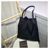Reusable Tote Bag Large Capacity Fashion Polyline Design Shopping Cloth Bag for Home Travelling Office Black