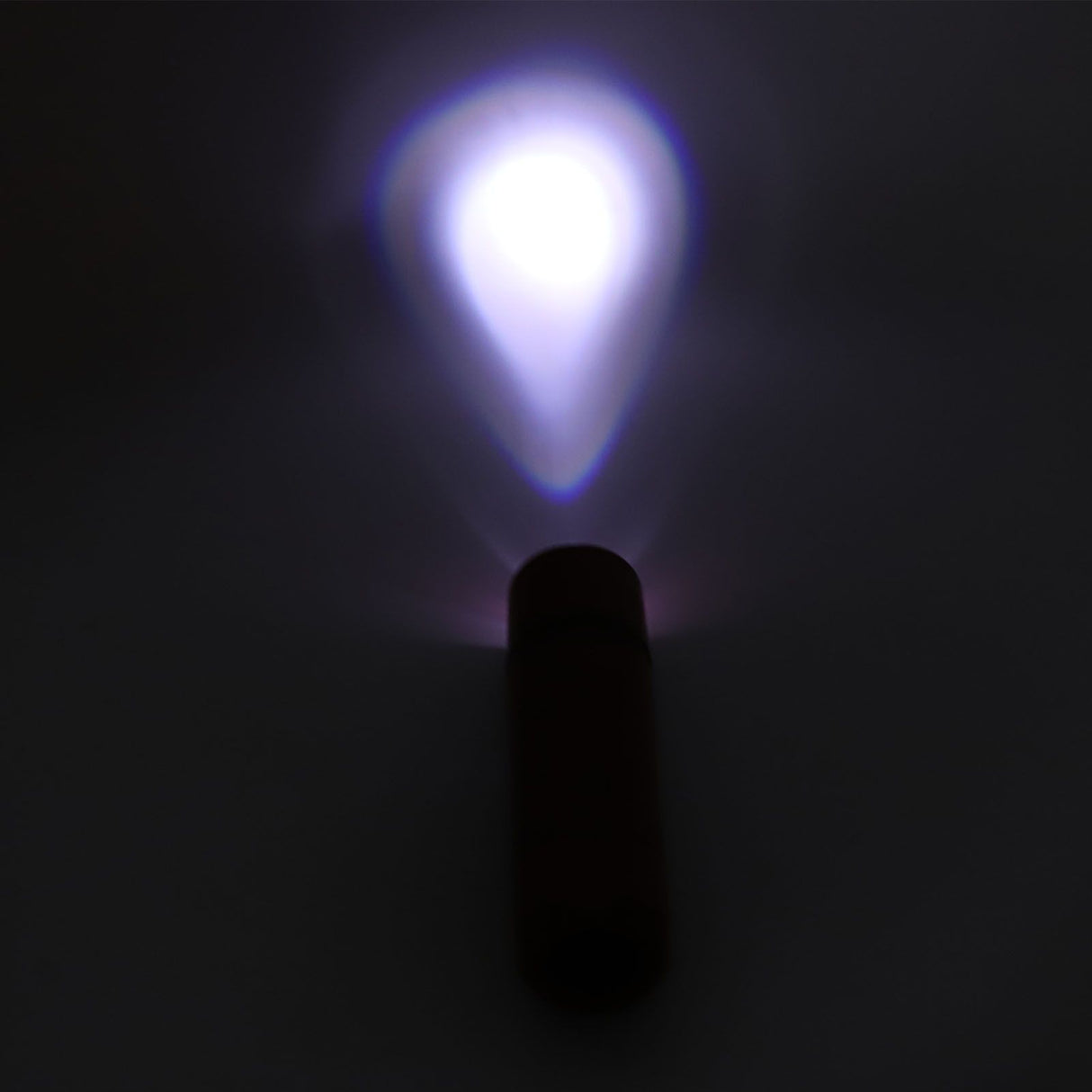 LED Flashlight Wall Mounted High Brightness Battery Powered Small Emergency Flashlight for Hotel Home Red
