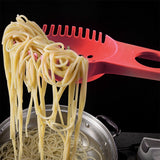 3 In 1 Multifunctional Spaghetti Spoon Claw Spoon Colander Spaghetti Measuring Tool for Kitchen Cooking Hot Pot - Close-Up Angle