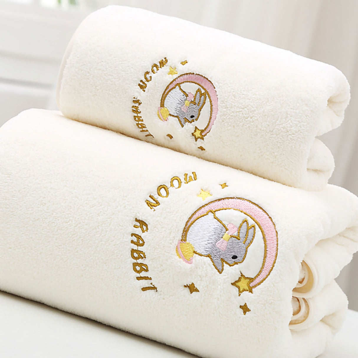Bath Towel Coral Fleece Water Absorption Soft Thicken Shower Towel for Home Beach Beige 70x140