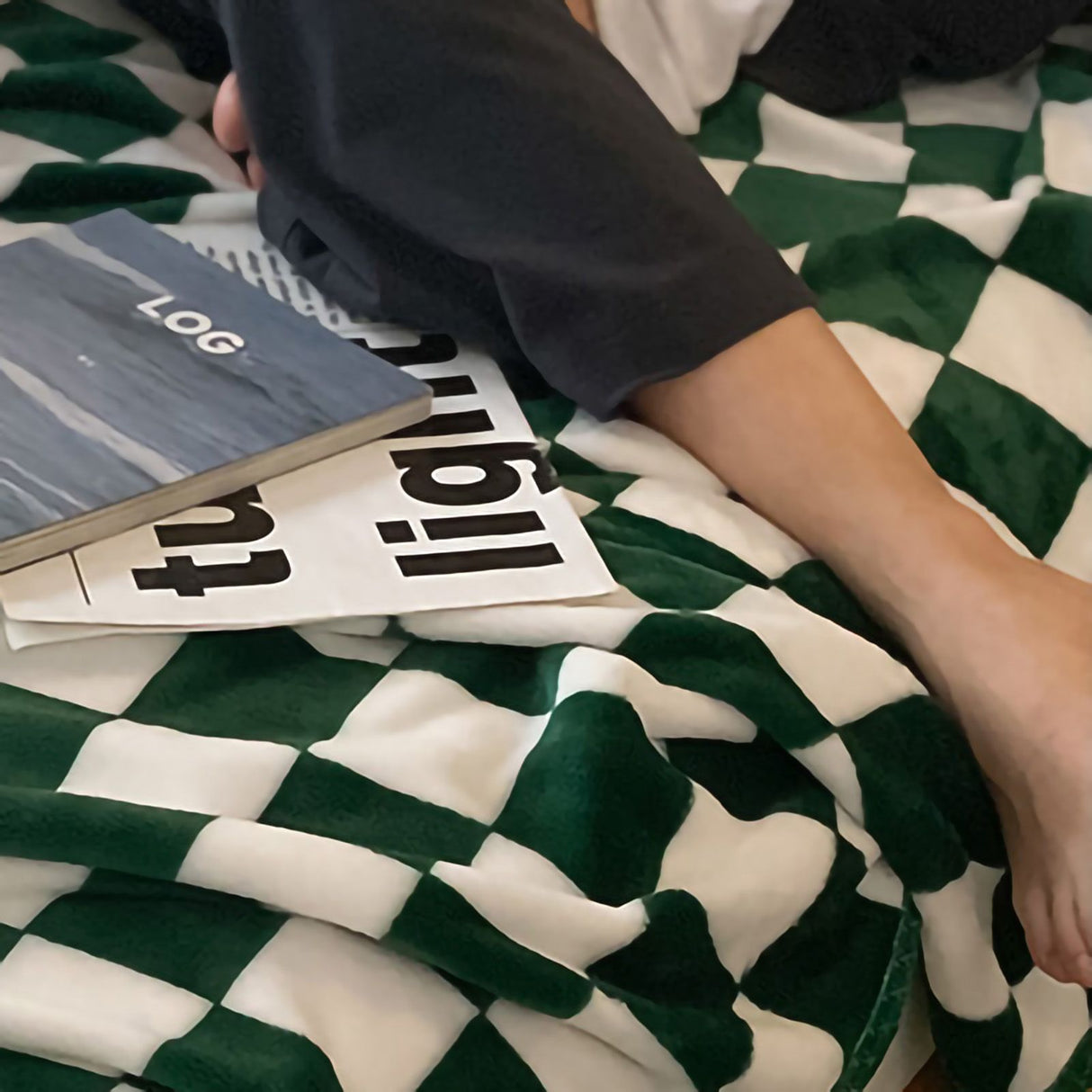 Simple Vintage Checkerboard Blanket Autumn Winter Warm Nap Throw Blanket Flannel Fleece Sofa Leisure Blanket Pine Cone Green 150x200cm