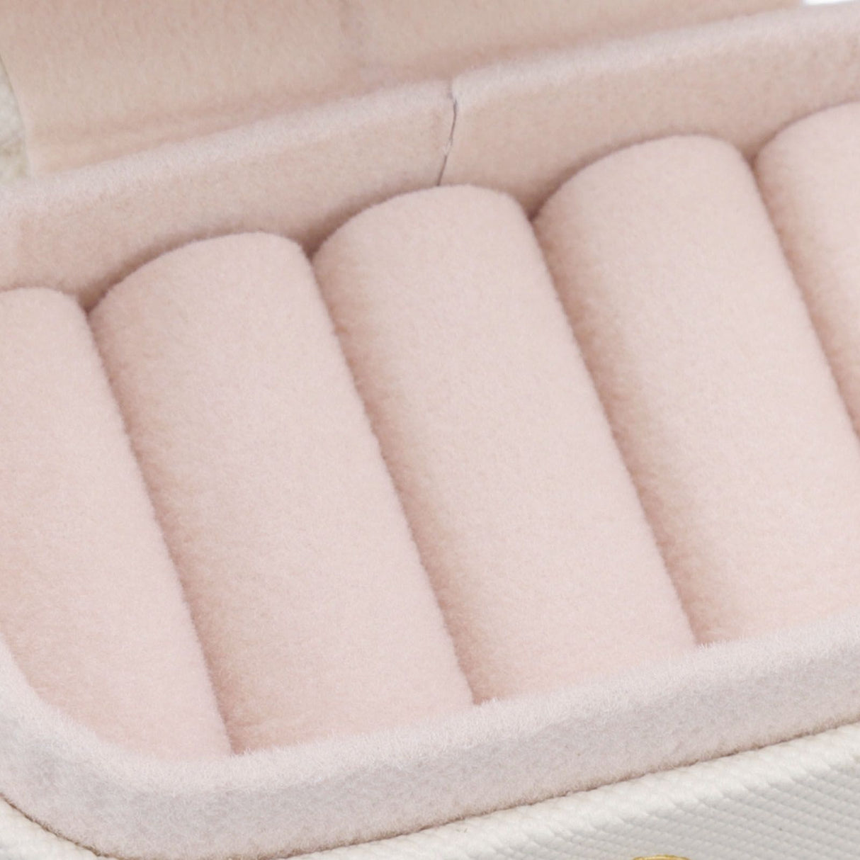 Mini Ring Storage Box PU Leather Small Jewelry Box Organizer Small Travel Earring Case White