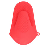 2pcs Oven Mitts Mini Silicone Thickened Anti Scalding Cooking Pinch Mitts for Kitchen Red - Close-Up Angle