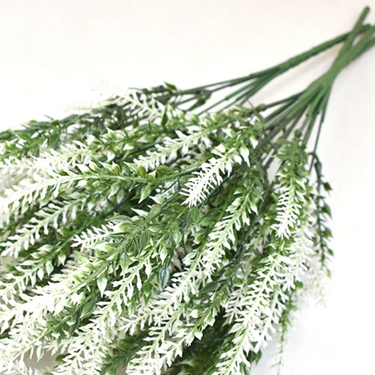 Plastic Artificial Lavender Flowers Odorless Realistic Fake Lavender for Scene Decoration Wedding Celebration White