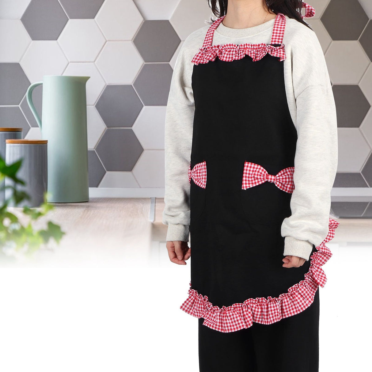 Bowknot Apron Multifunctional Cooking Oil‑Proof Waterproof Antifouling Apron for KitchenBlack + Pink