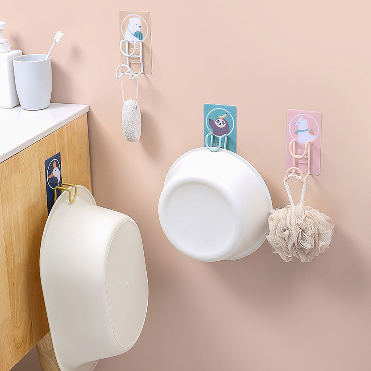 Cute Hooks Wall Mounted 360° Rotating Hook Orderly Storage Strong Stickiness Towel Rack for Bathroom KitchenDuck