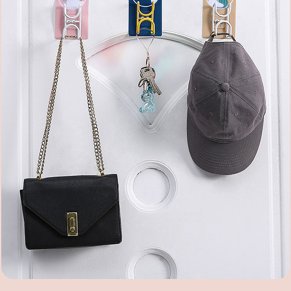 Cute Hooks Wall Mounted 360° Rotating Hook Orderly Storage Strong Stickiness Towel Rack for Bathroom KitchenBear