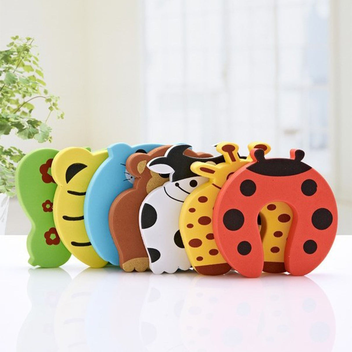 Door Pinch Guard High Elasticity Cute Prevent Pinching Easy to Install Baby Door Stopper for BabiesPattern Color Random Delivery