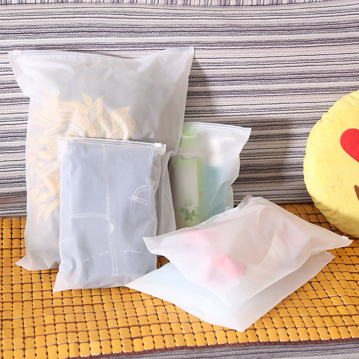 Double Matte Sealing Bag Environmental EVA Translucent Bag Valve Bag for Winter Clothing PillowM 20x28cm