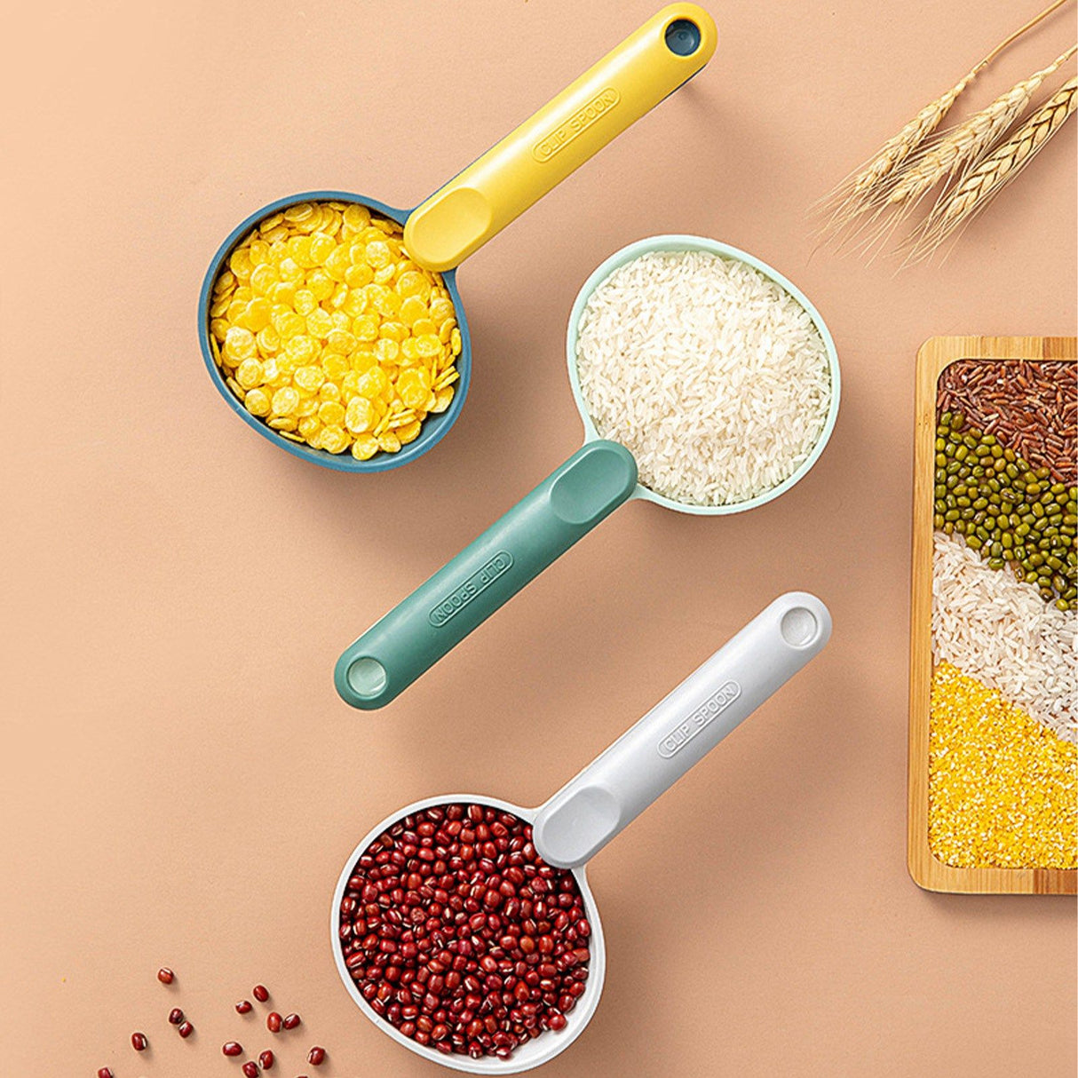 Kitchen Scoops High Capacity Multifunctional Flour Spoon for Cooking Serving Flour Rice BeansGreyish White