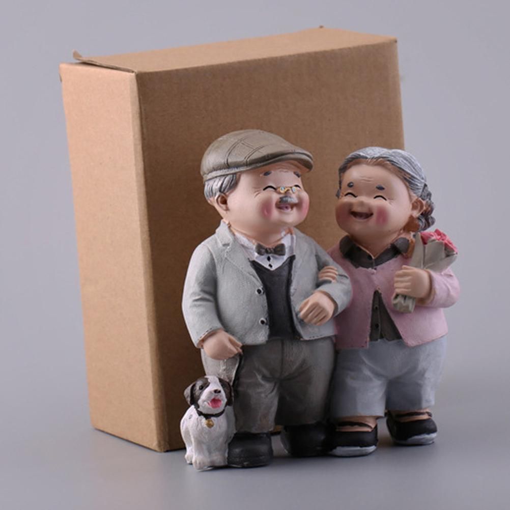 Elderly Couple Resin Statue Romantic Elderly Craft Adornment Home Decor Happy Couple Figurine for DIY Decoration