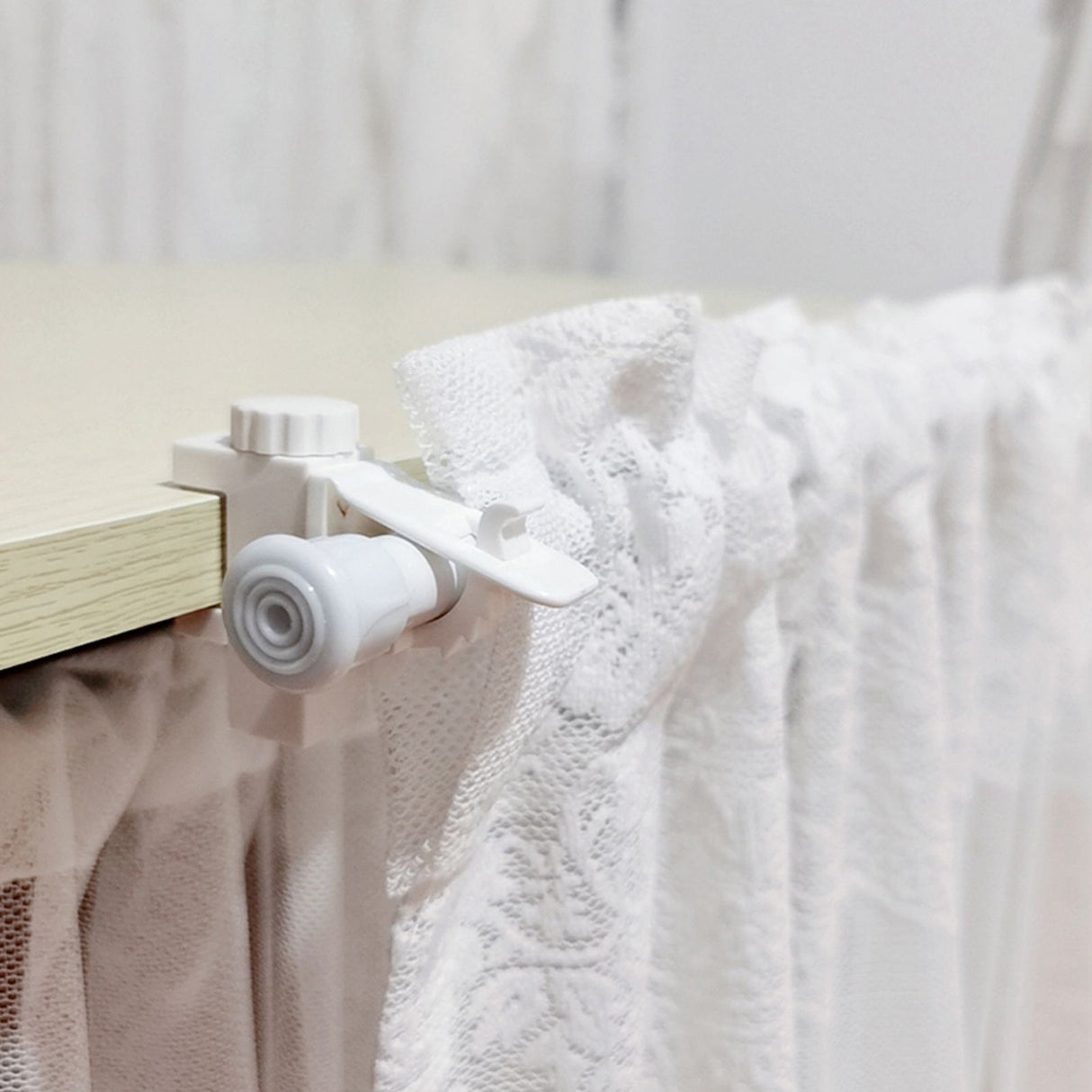 Curtain Rod Pole Holder Multipurpose Hanging Rod Clamp Hanger Organizer 1KG‑2KG Load Capacity