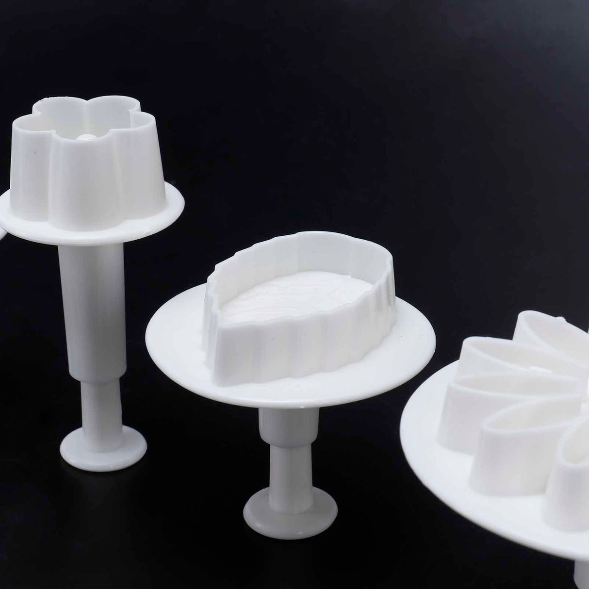 33Pcs/Set Fondant Cake Baking Tool DIY Biscuits Cookies Mold Cooking Tool Kitchen Utensils