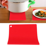 Insulation Pad Food Grade Silicone Pad AntiScalding Thickened Microwave Oven Mat for Kitchen Use(Red ) - Extra Image