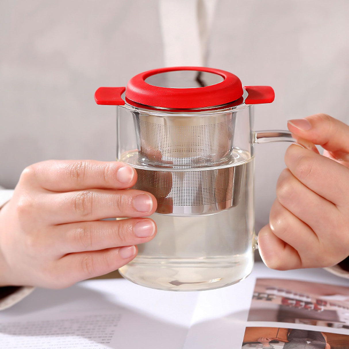 Tea Strainer Loose Leaf Tea Infuser Basket Fine Mesh Filter with Lid Teaware for Cup(Red Silicone Stainless Steel )