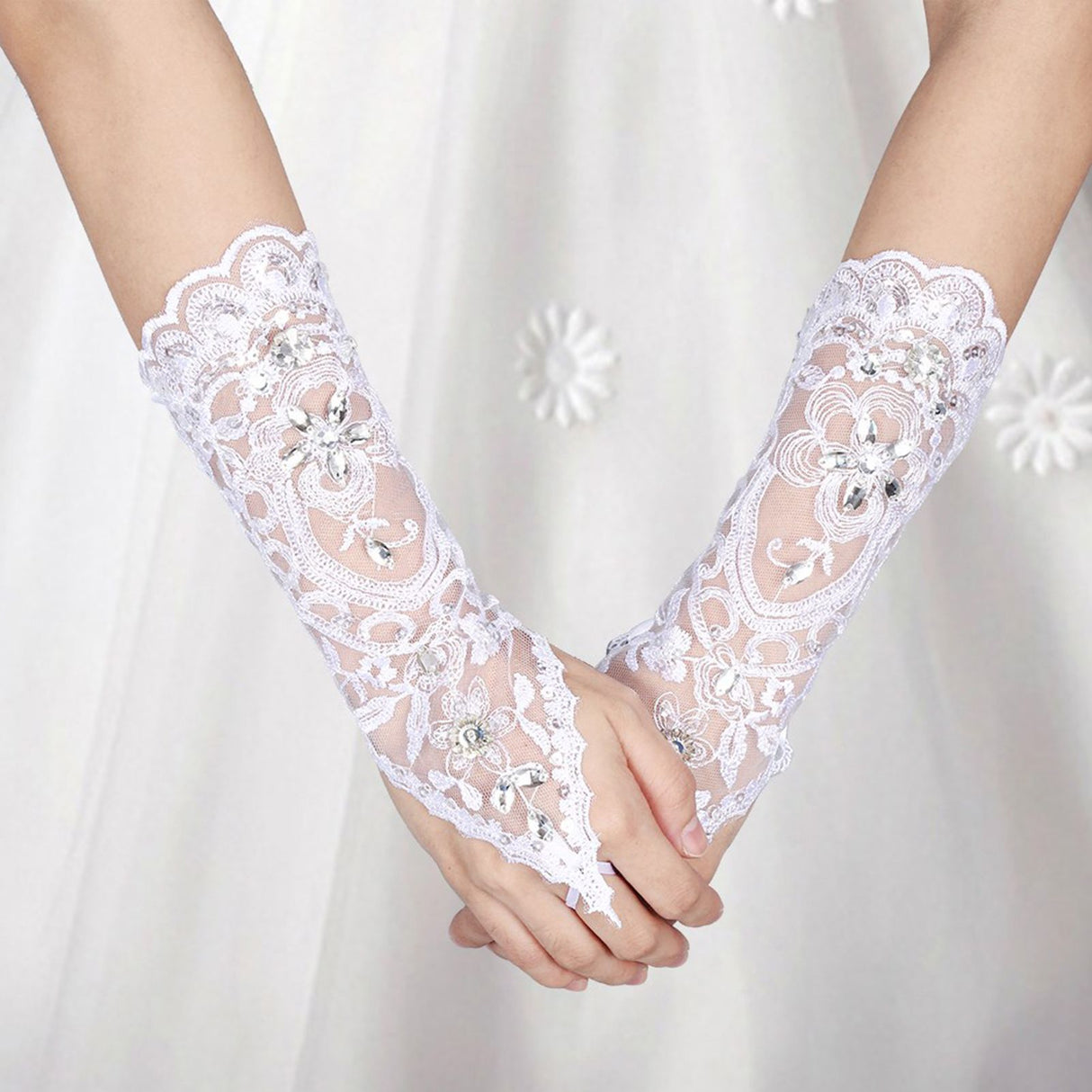 Retro Syle Ivory Lace Flower Bride Bridal Rhinestone Sexy Fingerless Gloves Wedding White