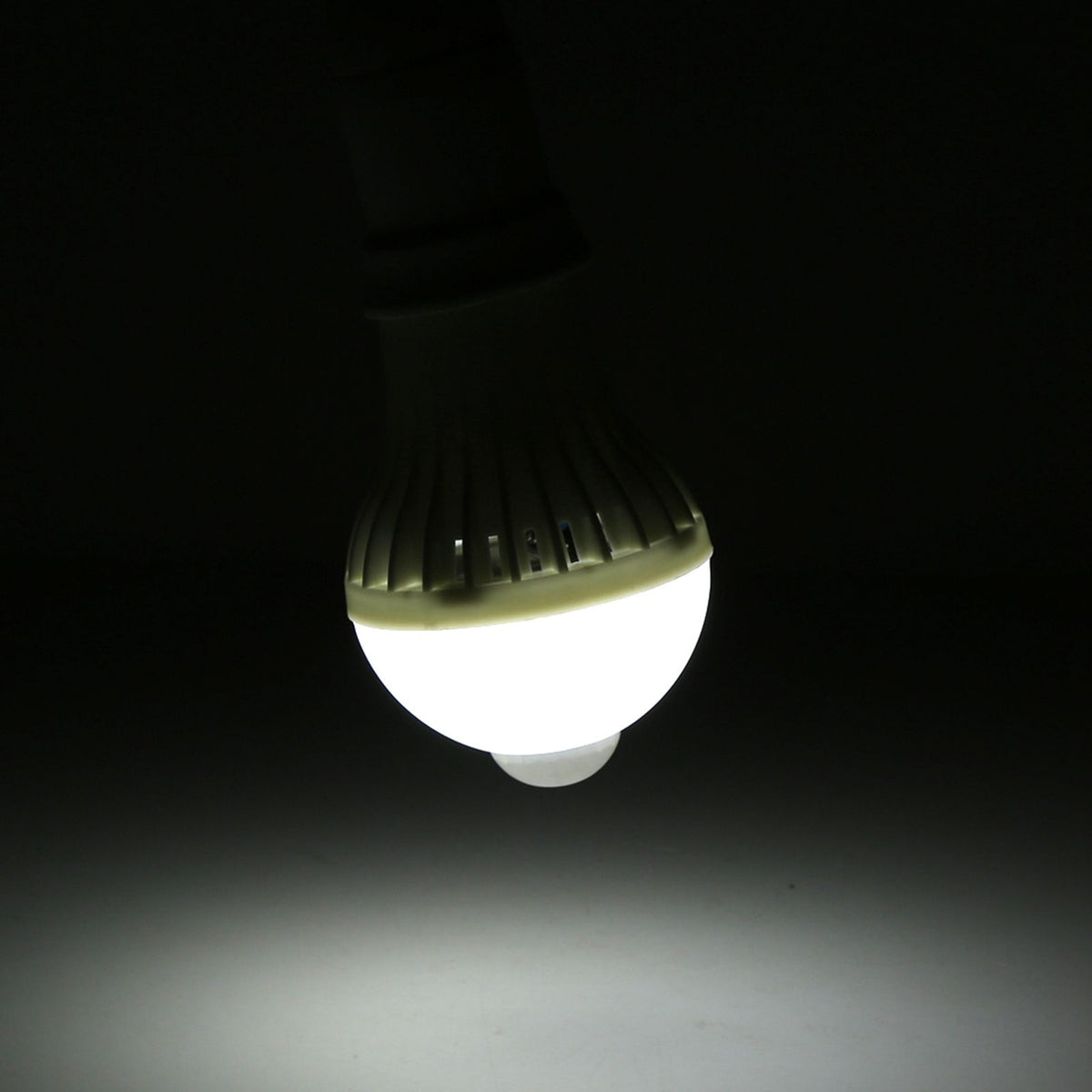 E27 Intelligent Detection PIR Infrared Motion Sensor Light LED Lamp Bulb 7W