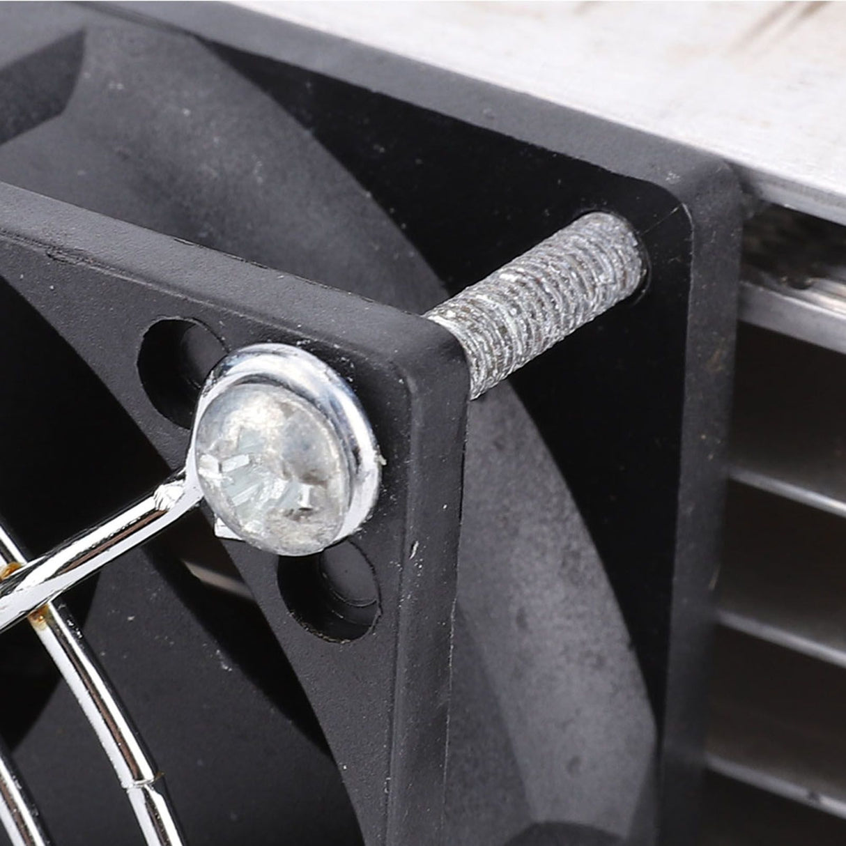 1Pcs DC12V Semiconductor Fridge/Refrigeration Cooling System DIY Kit Mini Air Conditioner