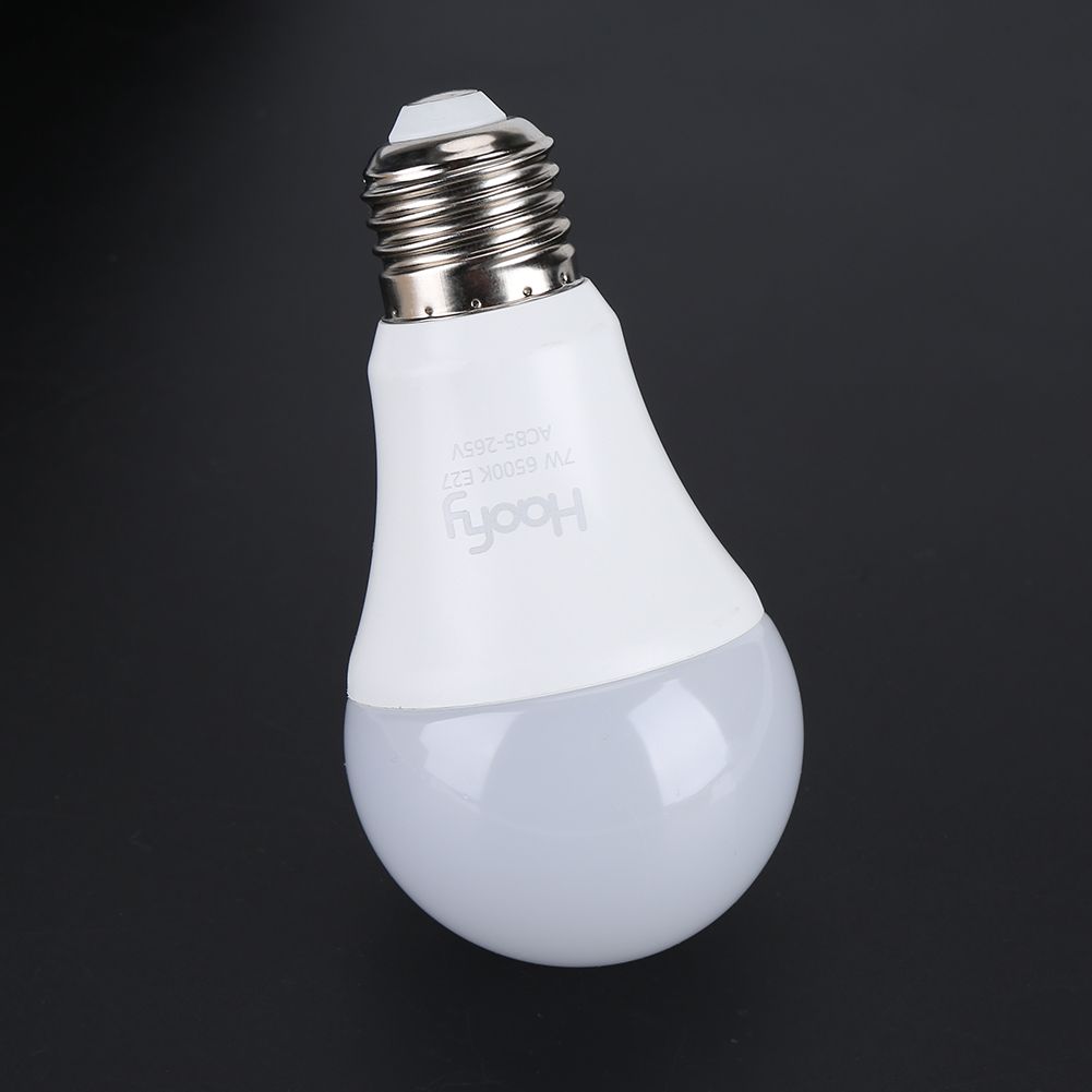 Dusk to Dawn Light Bulb, EECOO 7W Smart Sensor LED Bulbs Built in Photosensor Detection with Au