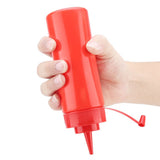 340ml 10pcs / Set Plastic Condiment Dispenser for Sauce Oil Cream Vineger (Red) - Close-Up Angle