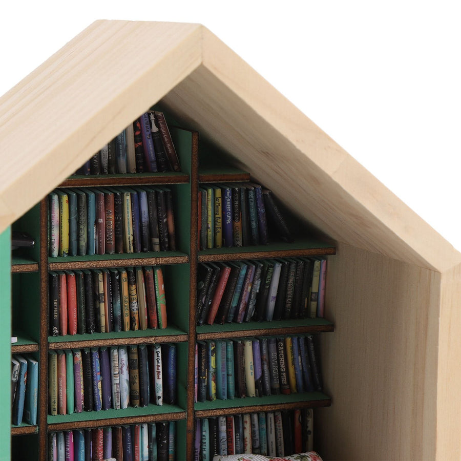 Miniature Bookshelf Handmade Wooden House Model with Small Pillows Funny Mini Bookshelf Ornament for Desk Decoration