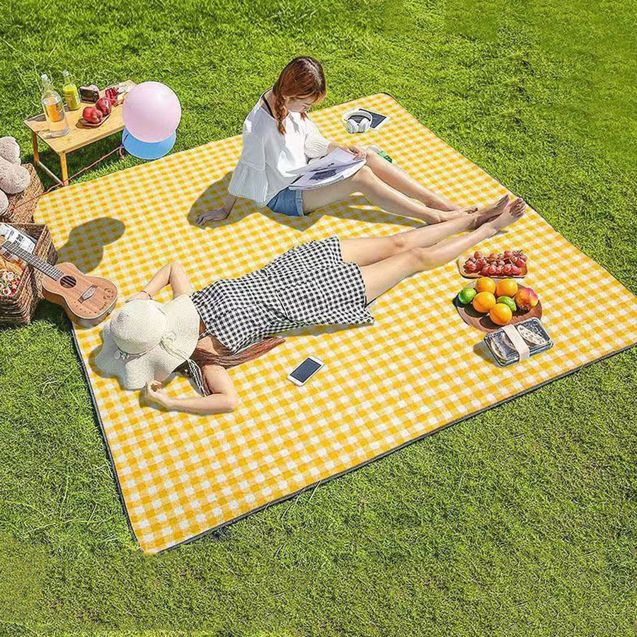 Outdoor Picnic Blanket Thick Non Woven Foldable Beach Mat for Spring Summer Camping Yellow Grid 150x200cm