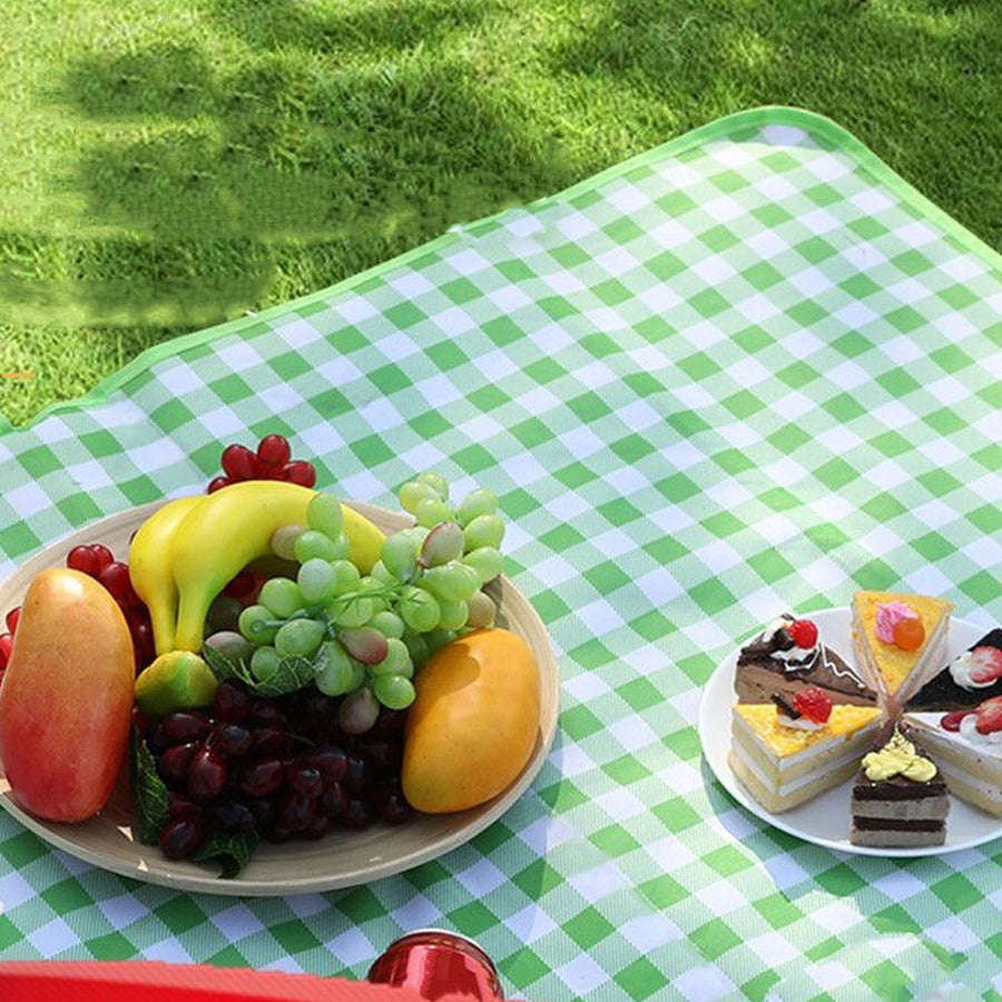 Outdoor Picnic Blanket Thick Non Woven Foldable Beach Mat for Spring Summer Camping Green Grid 100x150cm