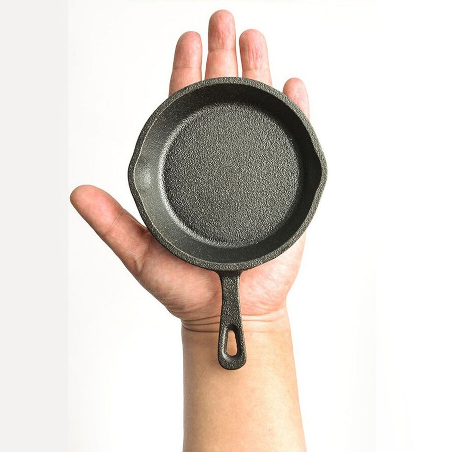 Small Frying Pan Cast Iron Handle Desing Nonstick Mini Sizzling Plate Egg Pan for Home Small Size 10cm Handle