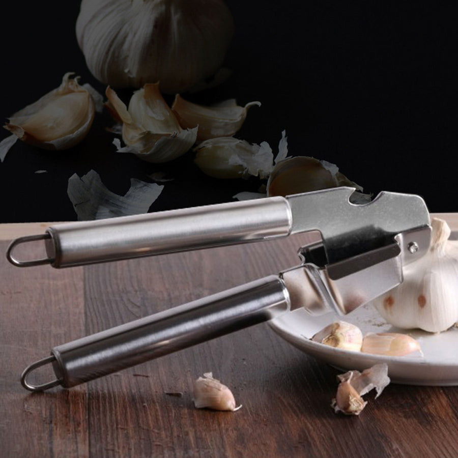 Manual Garlic Press Stainless Steel Rust Proof Curved Garlic Mincer Kitchen Tool with Ergonomic Handle for Home