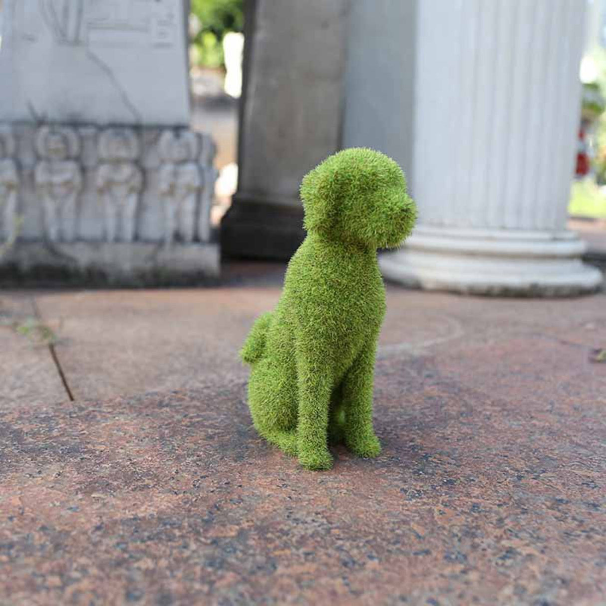 Flocked Animal Statue European Style Handcrafted Resin Simulation Moss Flocked Figurine for Garden Type A