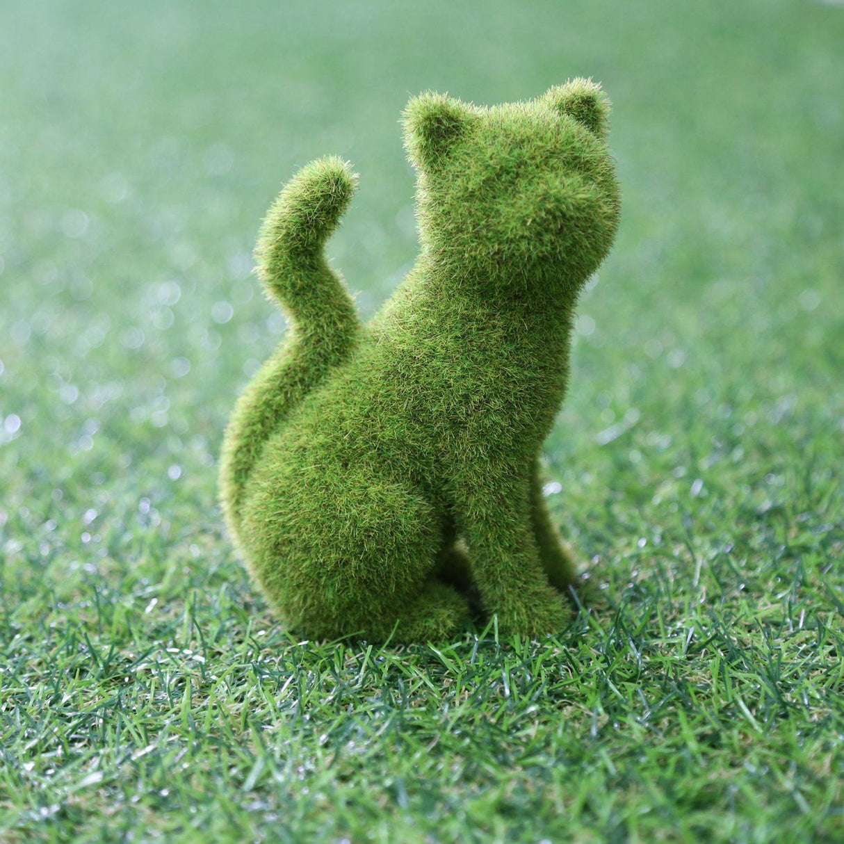 Flocked Animal Statue European Style Handcrafted Resin Simulation Moss Flocked Figurine for Garden Type B