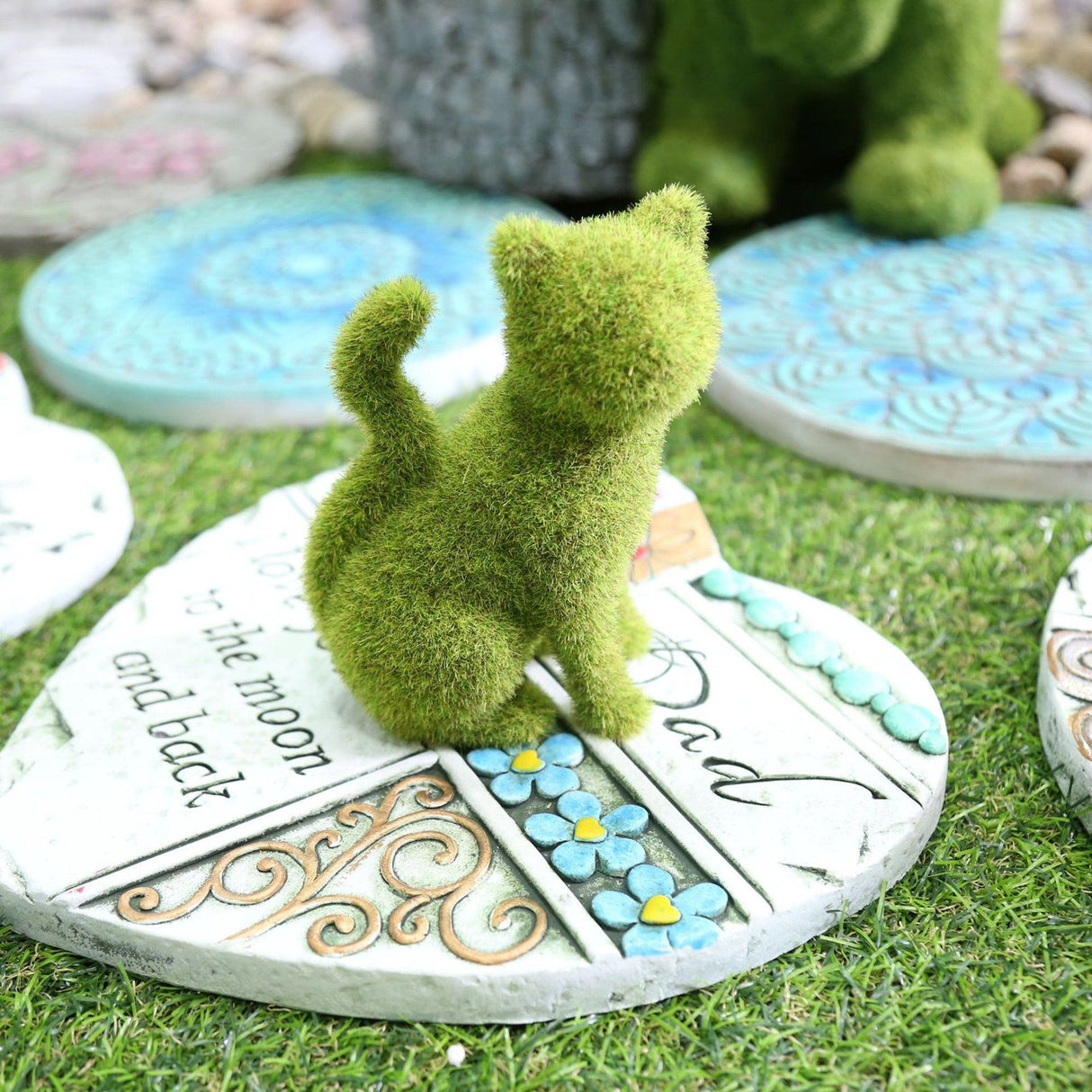 Flocked Animal Statue European Style Handcrafted Resin Simulation Moss Flocked Figurine for Garden Type B