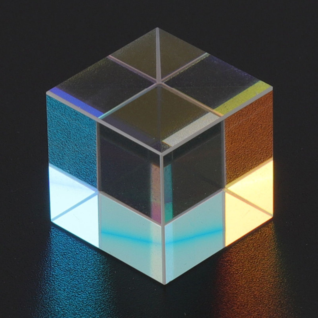 Prism Cube Optical Glass RGB Dispersion Color Cube Sun Catcher X Cube Prism Birthday Gift 20x20x20mm/0.8x0.8x0.8in
