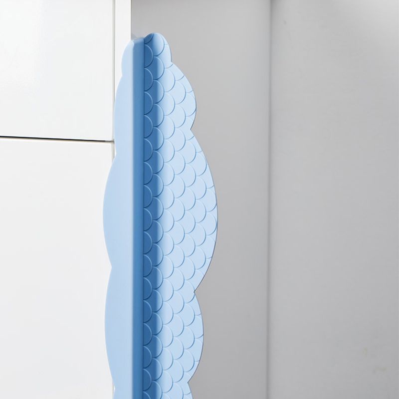 Kitchen Sink Water Splashing Guard Silicone Water Splatter Guard with Suction Cup for Dishes Washing Light Blue Clouds