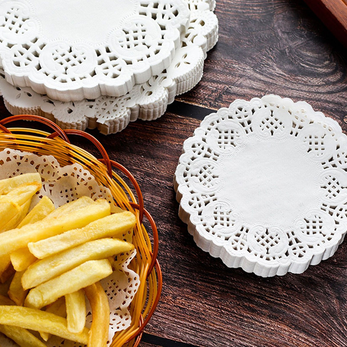 150pcs White Lace Round Paper Doilies Disposable Hollow Flower Oil Absorbing Paper for Fried Food Pizza Desserts Cake 150pcs Oil Absorbing Paper