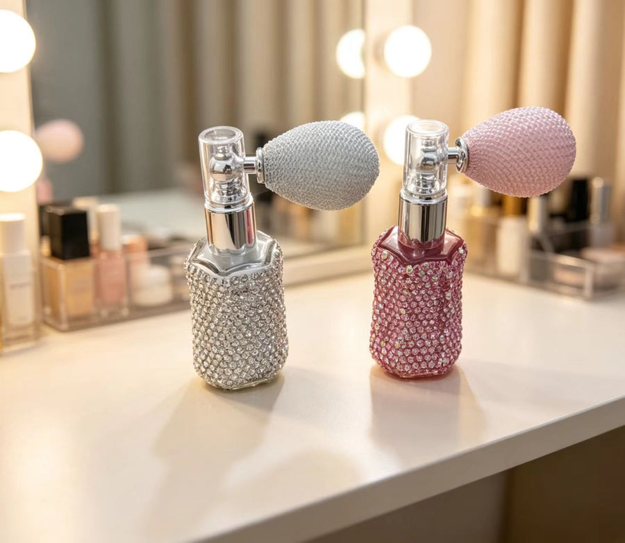Rhinestone Airbag Perfume Atomizer Refillable Glass Spray Bottle Portable Travel Cosmetic Sample Container for Fragrance Dispensing (Silver)