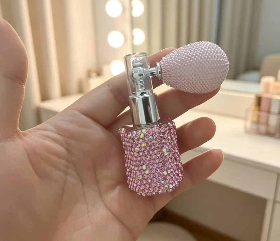 Rhinestone Airbag Perfume Atomizer Refillable Glass Spray Bottle Portable Travel Cosmetic Sample Container for Fragrance Dispensing (Silver)