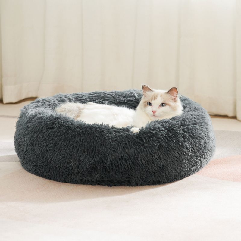 Plush Pet Nest Soft Donut Cat Bed – Cozy Round Couch for Cats and Small Dogs, Comfortable Sleeping Spot for Warmth and Deep Sleep, Suitable for Indoor Home Use (XL, Grey)