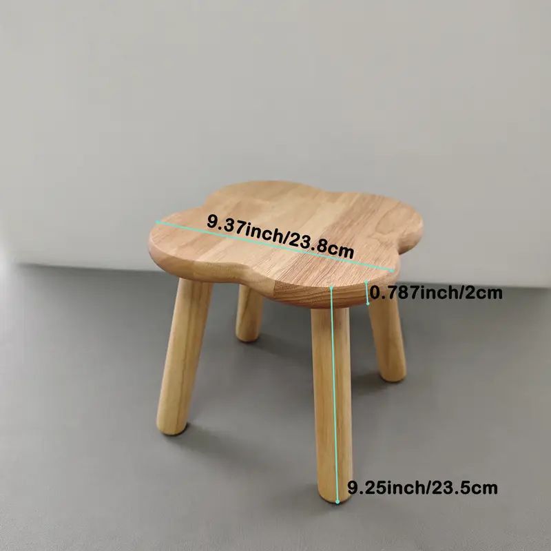Versatile Solid Wood Low Stool with Flower-Shaped Seat for Entryway, Living Room, Patio, and Kids' Seating (Natural, L(30*30*28cm))